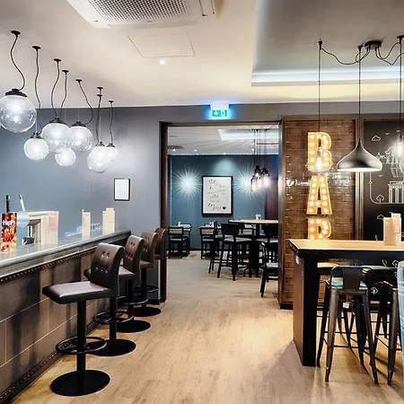 Premier Inn Berlin City Süd-3